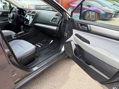 Used 2019 Subaru Outback 2.5i Premium AWD/4WD image 16