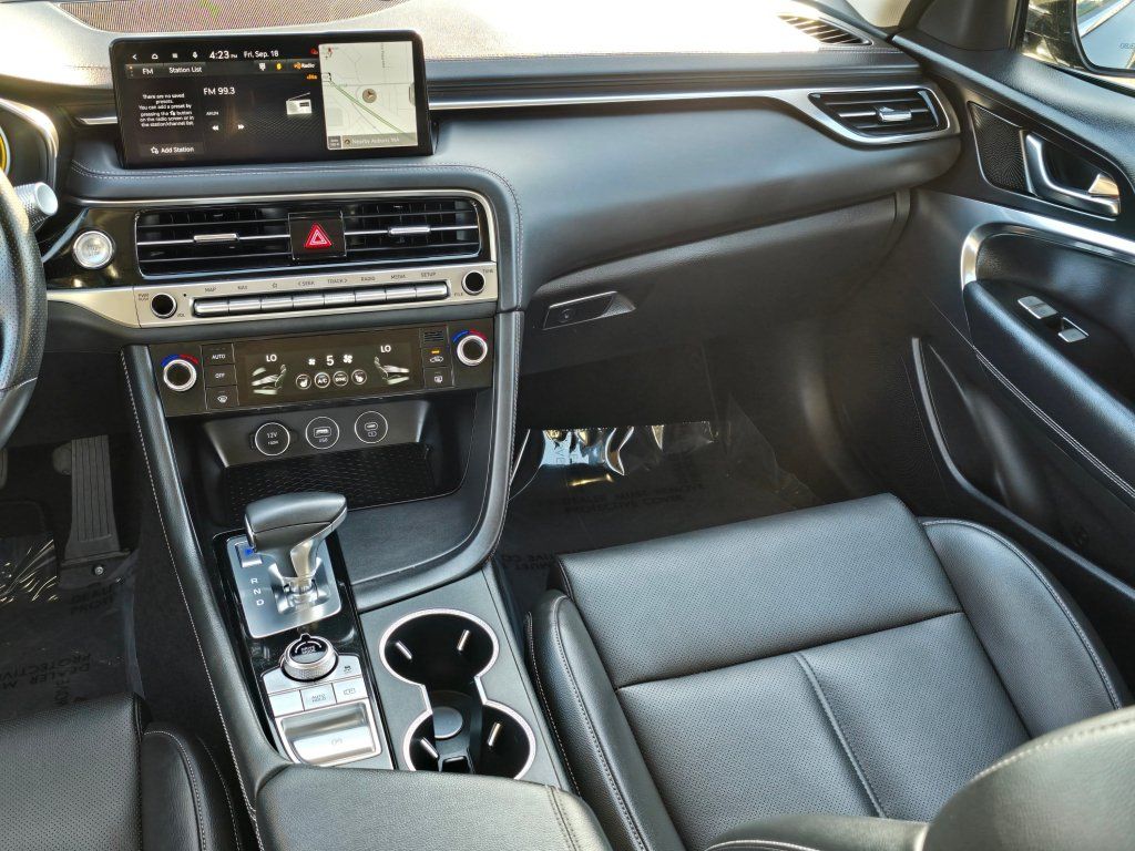 Used 2025 Genesis G70 2.5T RWD image 4