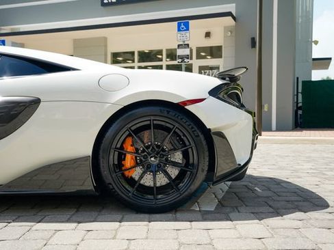 Used 2019 McLaren 600LT RWD image 16