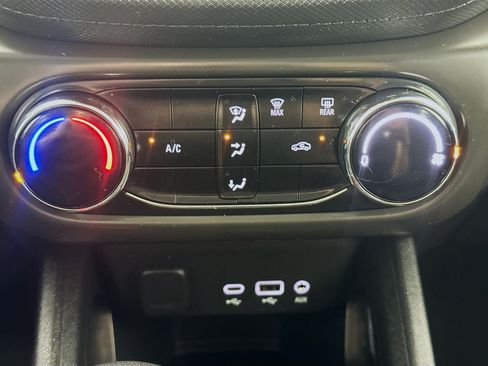 Used 2021 Chevrolet TrailBlazer LS FWD image 17