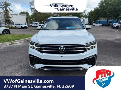 Certified 2024 Volkswagen Tiguan SEL R-Line AWD/4WD image 2