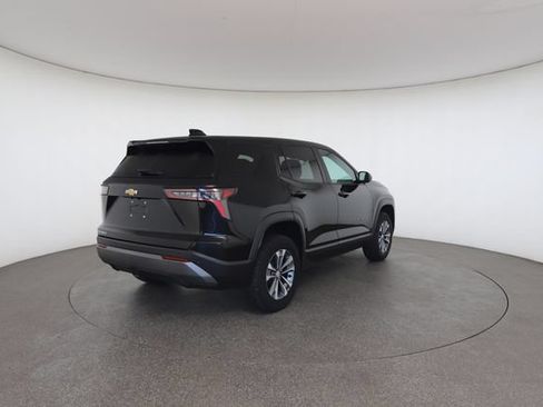 Used 2025 Chevrolet Equinox LT FWD image 18