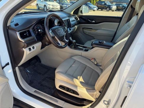 Used 2017 GMC Acadia Denali image 14