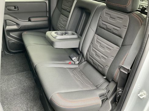 Used 2026 Nissan Frontier PRO-4X w/ Pro-4x Convenience Package image 38