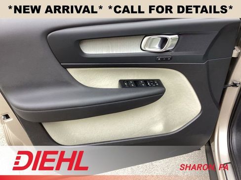 Used 2024 Volvo XC40 B5 Plus w/ Climate Package AWD/4WD image 23