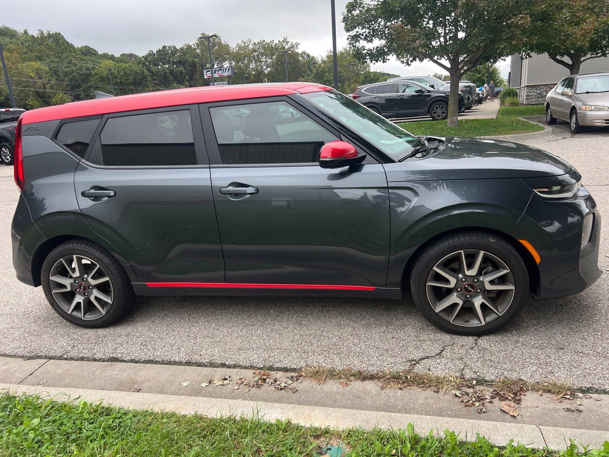 Used 2022 Kia Soul Turbo FWD image 4
