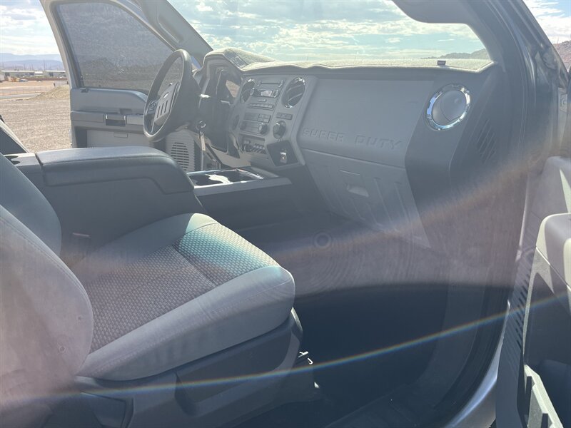 Used 2014 Ford F250 XLT w/ XLT Interior Package AWD/4WD image 13