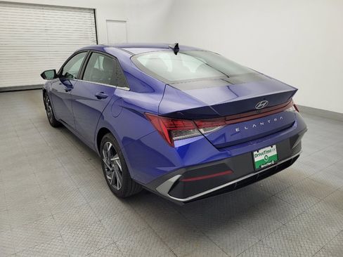 Used 2025 Hyundai Elantra SEL image 5