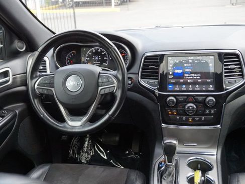 Used 2020 Jeep Grand Cherokee Altitude image 40