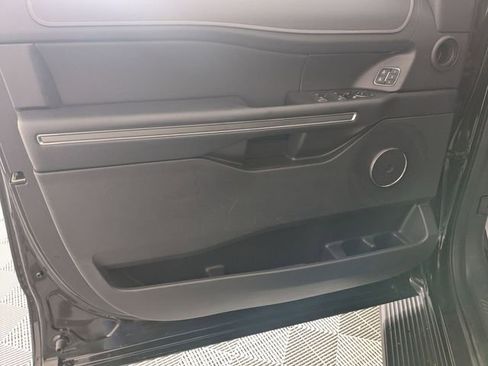 Used 2024 Ford Expedition Max XLT image 10