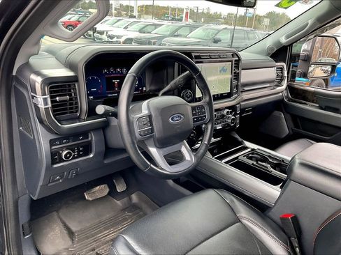 Used 2023 Ford F250 Lariat w/ Lariat Ultimate Package image 8
