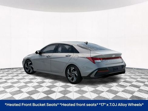 New 2025 Hyundai Elantra SEL image 8