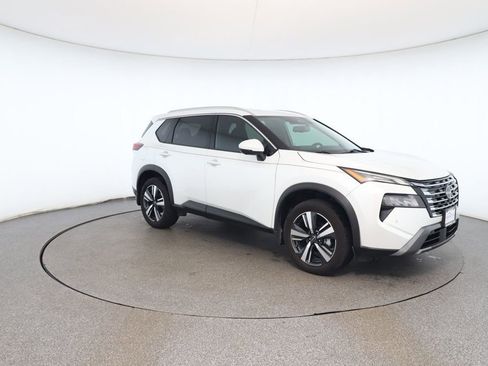 Used 2024 Nissan Rogue SL image 7