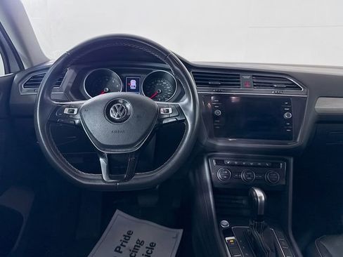 Used 2021 Volkswagen Tiguan SE image 22