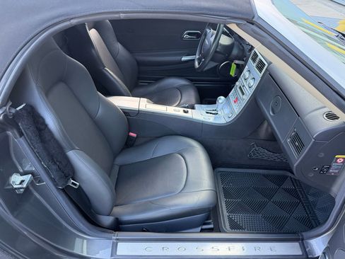 Used 2005 Chrysler Crossfire Limited image 41