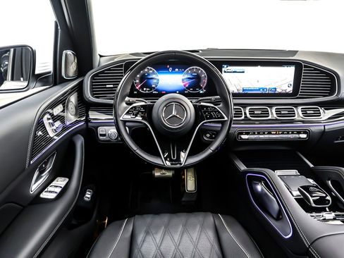 New 2026 Mercedes-Benz Maybach GLS 600 4MATIC image 4