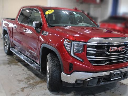 Used 2022 GMC Sierra 1500 SLT w/ SLT Premium Plus Package image 2