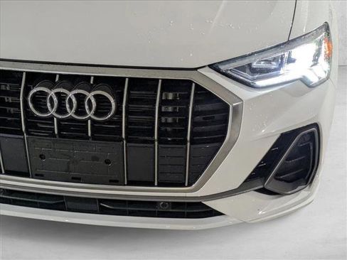 Certified 2025 Audi Q3 2.0T Premium w/ Convenience Package image 9