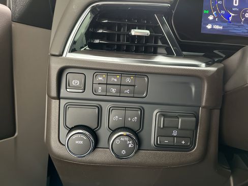New 2026 Chevrolet Suburban LS w/ Max Trailering Package RWD image 30