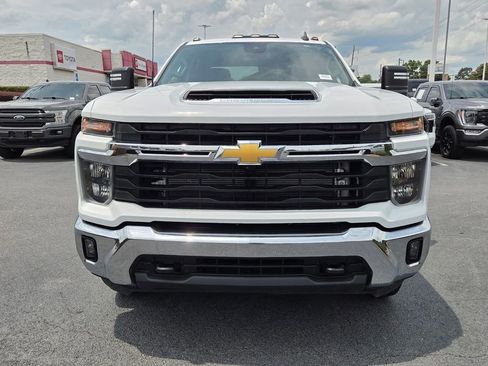 Used 2024 Chevrolet Silverado 3500 LT w/ Safety Package AWD/4WD image 2
