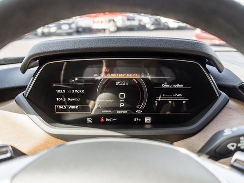 Used 2022 Audi e-tron GT Premium Plus image 15