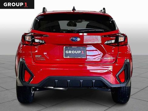Used 2025 Subaru Crosstrek 2.0i Premium image 5