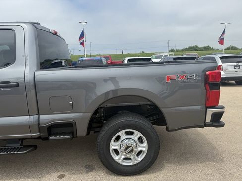 New 2025 Ford F350 XLT w/ 360-Degree Camera Package image 29