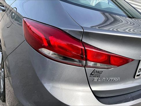 Used 2018 Hyundai Elantra SEL FWD image 25