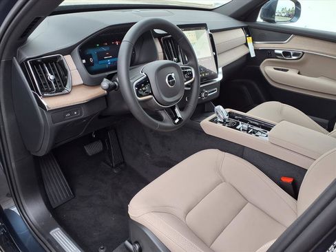 New 2026 Volvo XC90 T8 Core w/ Protection Package Premier AWD/4WD image 12