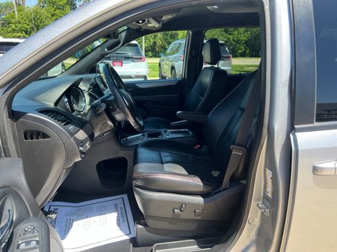 Used 2019 Dodge Grand Caravan GT FWD image 10