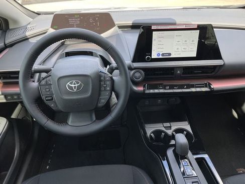 New 2026 Toyota Prius SE image 11