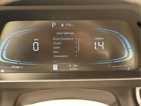 Certified 2025 Hyundai Elantra Sport image 7