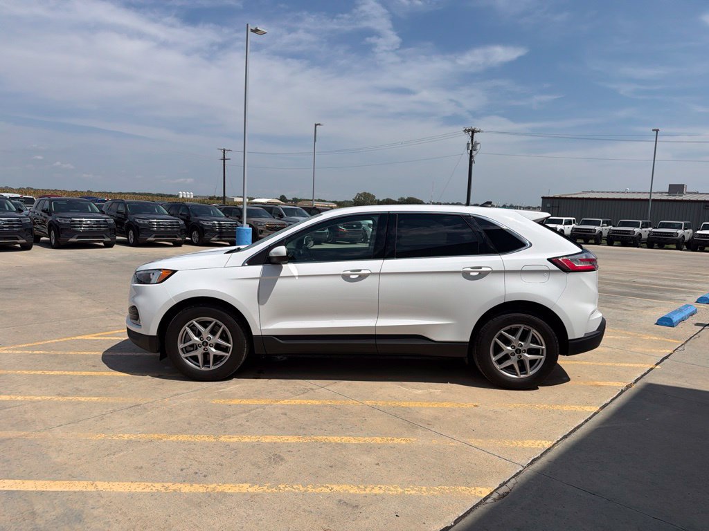 Used 2024 Ford Edge SEL w/ Convenience Package AWD/4WD image 4