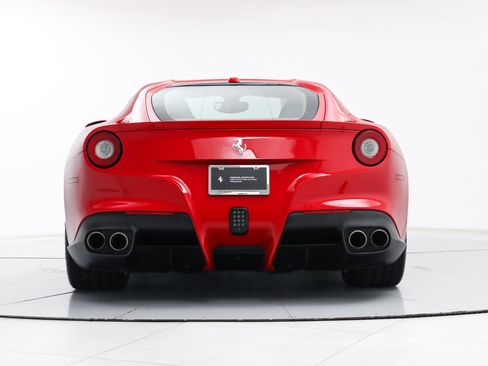 Used 2016 Ferrari F12 Berlinetta RWD image 8