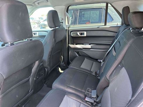 Used 2023 Ford Explorer XLT AWD/4WD image 9