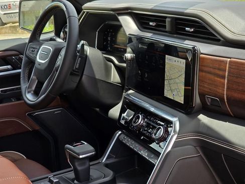 New 2026 GMC Sierra 1500 Denali Ultimate AWD/4WD image 9