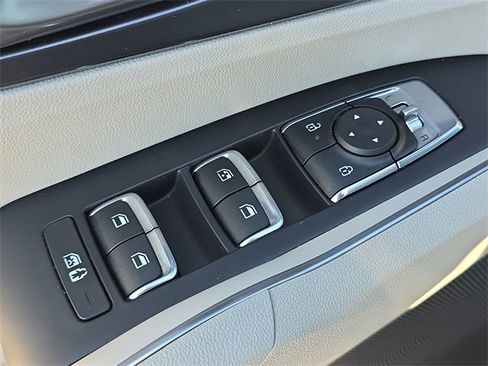 Certified 2024 Kia Sorento S w/ Panoramic Sunroof Package image 21