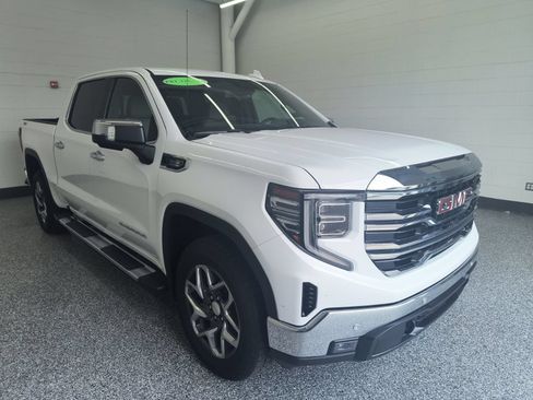 Used 2024 GMC Sierra 1500 SLT w/ SLT Premium Plus Package AWD/4WD image 7