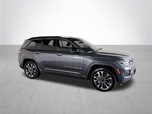 Used 2023 Jeep Grand Cherokee Overland w/ Advanced Protech Group III AWD/4WD image 4
