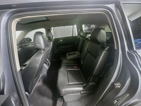 Used 2018 Volkswagen Atlas SEL FWD image 28