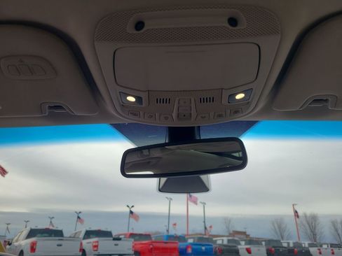 Used 2017 Lincoln Continental Reserve w/ Luxury Package image 35