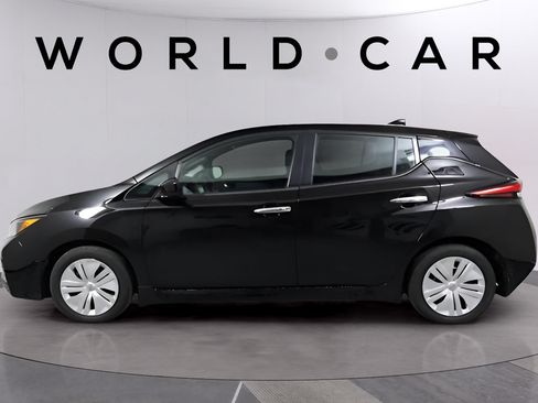 Used 2025 Nissan Leaf S FWD image 10