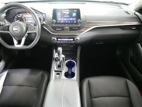 Used 2020 Nissan Altima 2.0 Platinum image 10