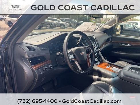 Used 2019 Cadillac Escalade ESV Premium Luxury image 20