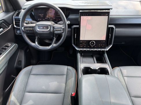 Certified 2025 GMC Acadia AT4 AWD/4WD image 28