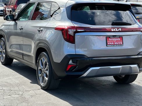 Used 2024 Kia Seltos S FWD image 5