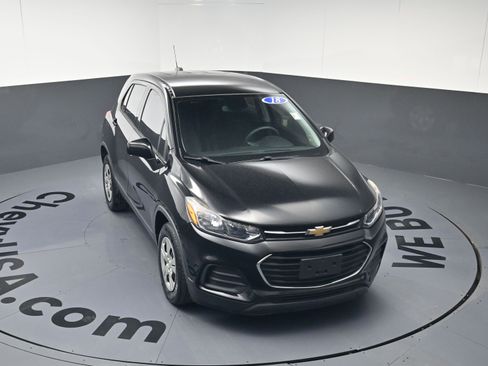 Used 2018 Chevrolet Trax LS image 30