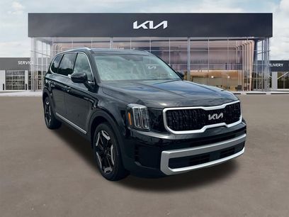 Used 2025 Kia Telluride EX w/ EX Captain's Chair Package