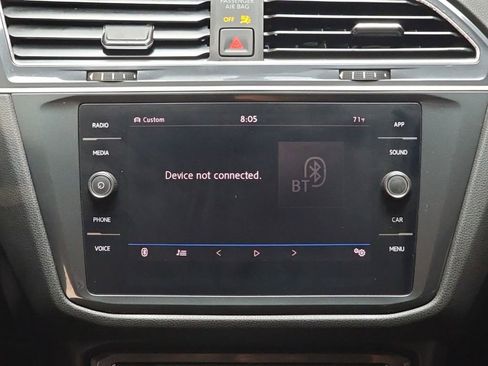 Used 2019 Volkswagen Tiguan SE AWD/4WD image 19