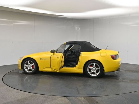 Used 2001 Honda S2000 image 44